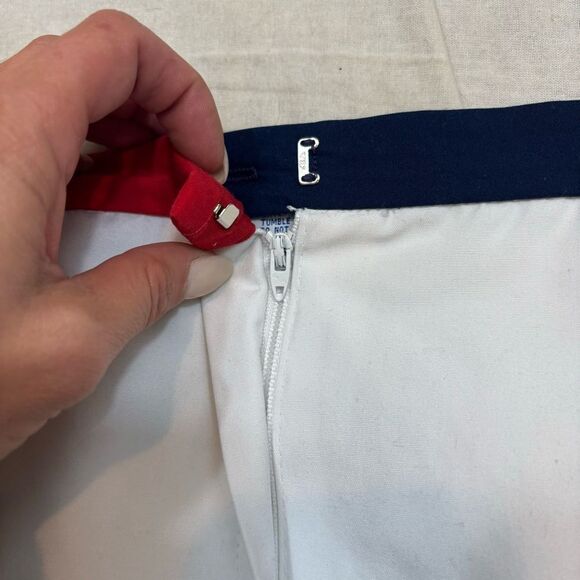 Vintage Leon Levin White Skirt with Blue and Red Pockets Size 10 - Picture 11 of 11